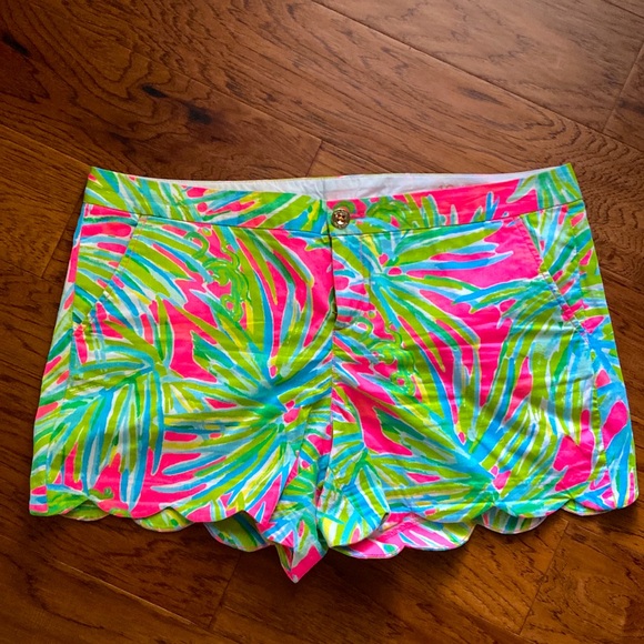 Lilly Pulitzer Buttercup 5” inseam shorts. Sz 16 EUC - Picture 1 of 1